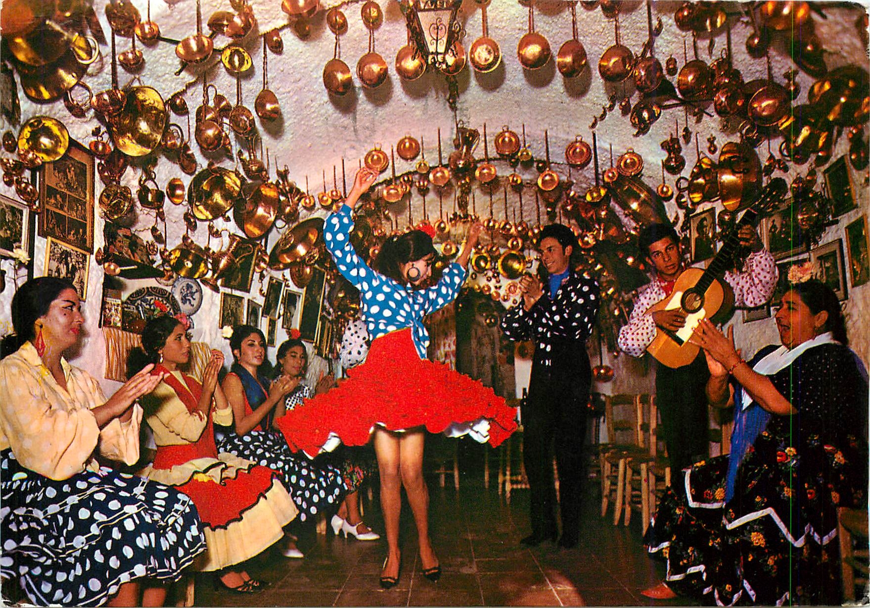 CPM Espana Tipica Dance de Bohemiens dans la Caverne 