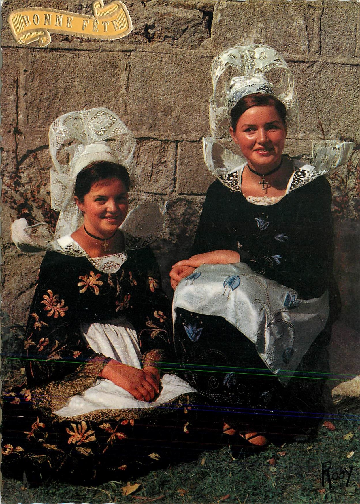 CPM Bonne Fete Costumes de Quimperle