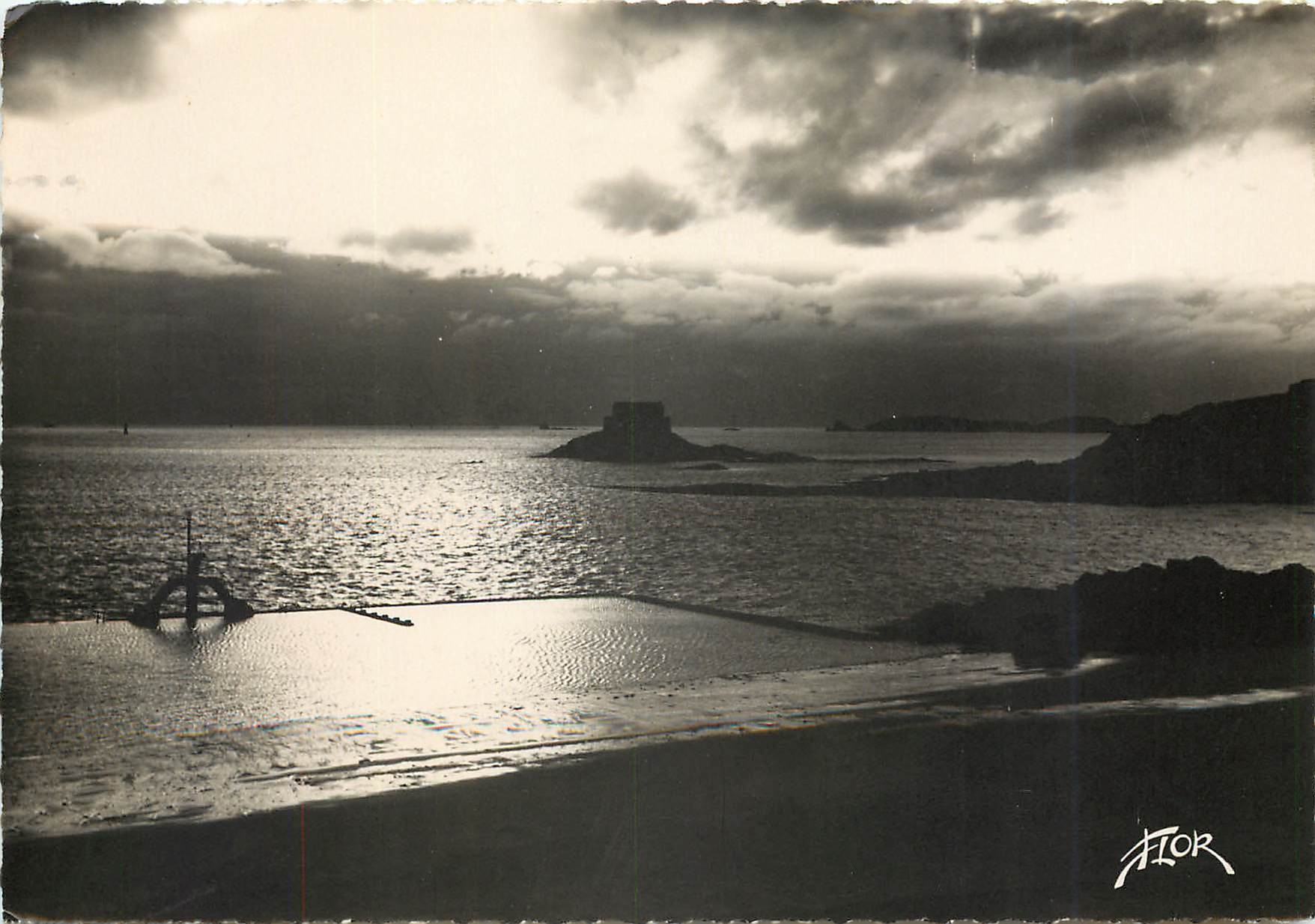 Puesta de sol sobre las islas — Saint-Malo (Ille-et-Vilaine) — Éditions Artistiques Flor