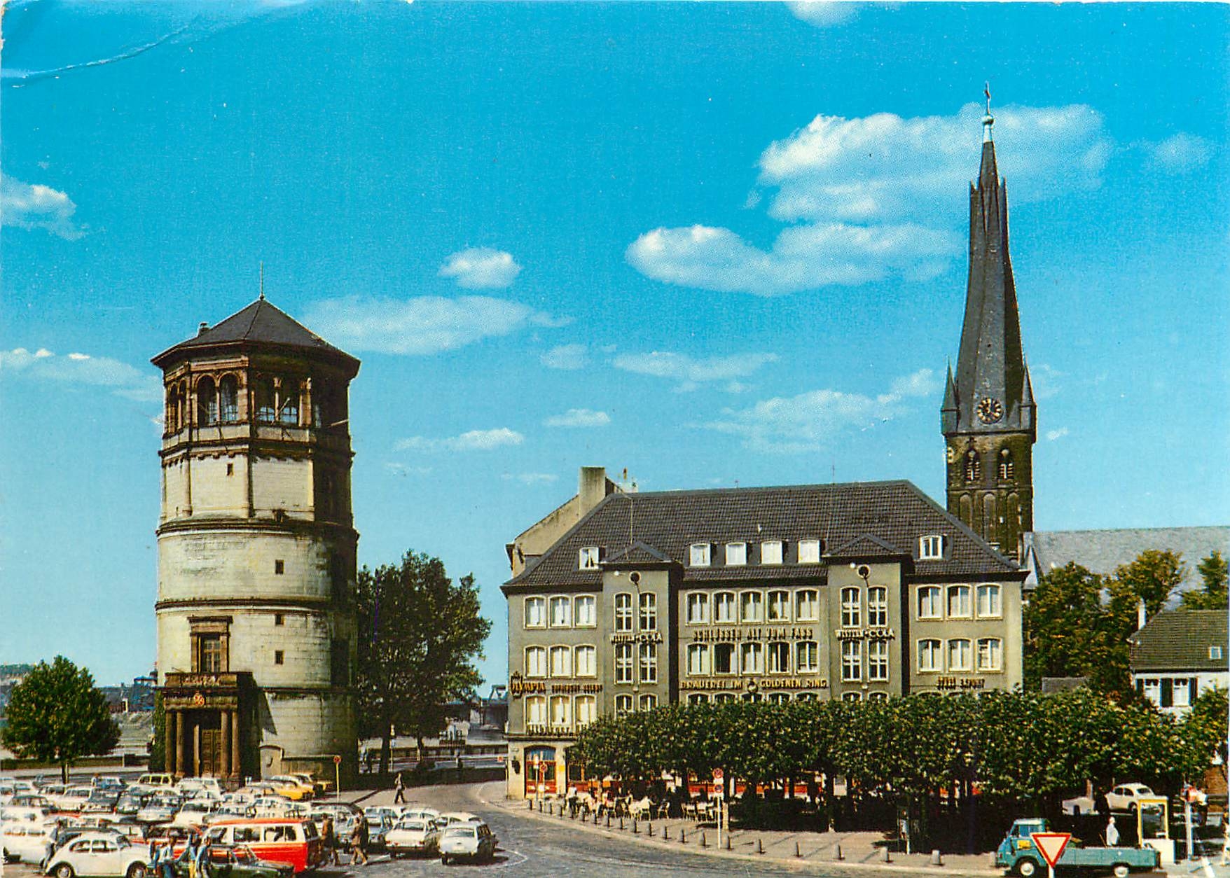 CPM Dusseldorf am Rhein Blick zum Schlossturm 