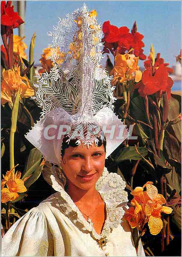 CPM Folklore de France La Vendee Costume Sablais 