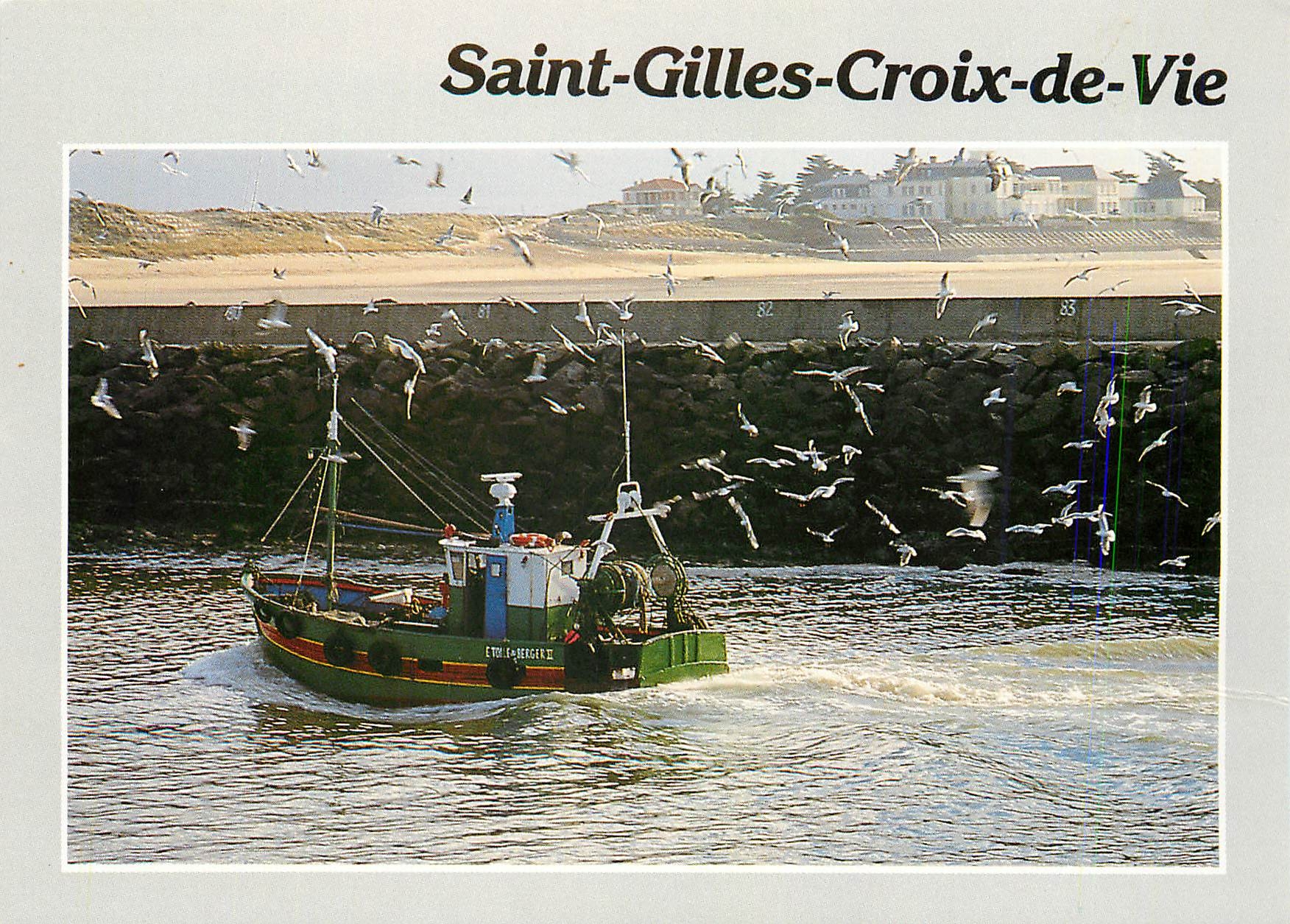 CPM Saint Gilles Croix de Vie Bateau de peche