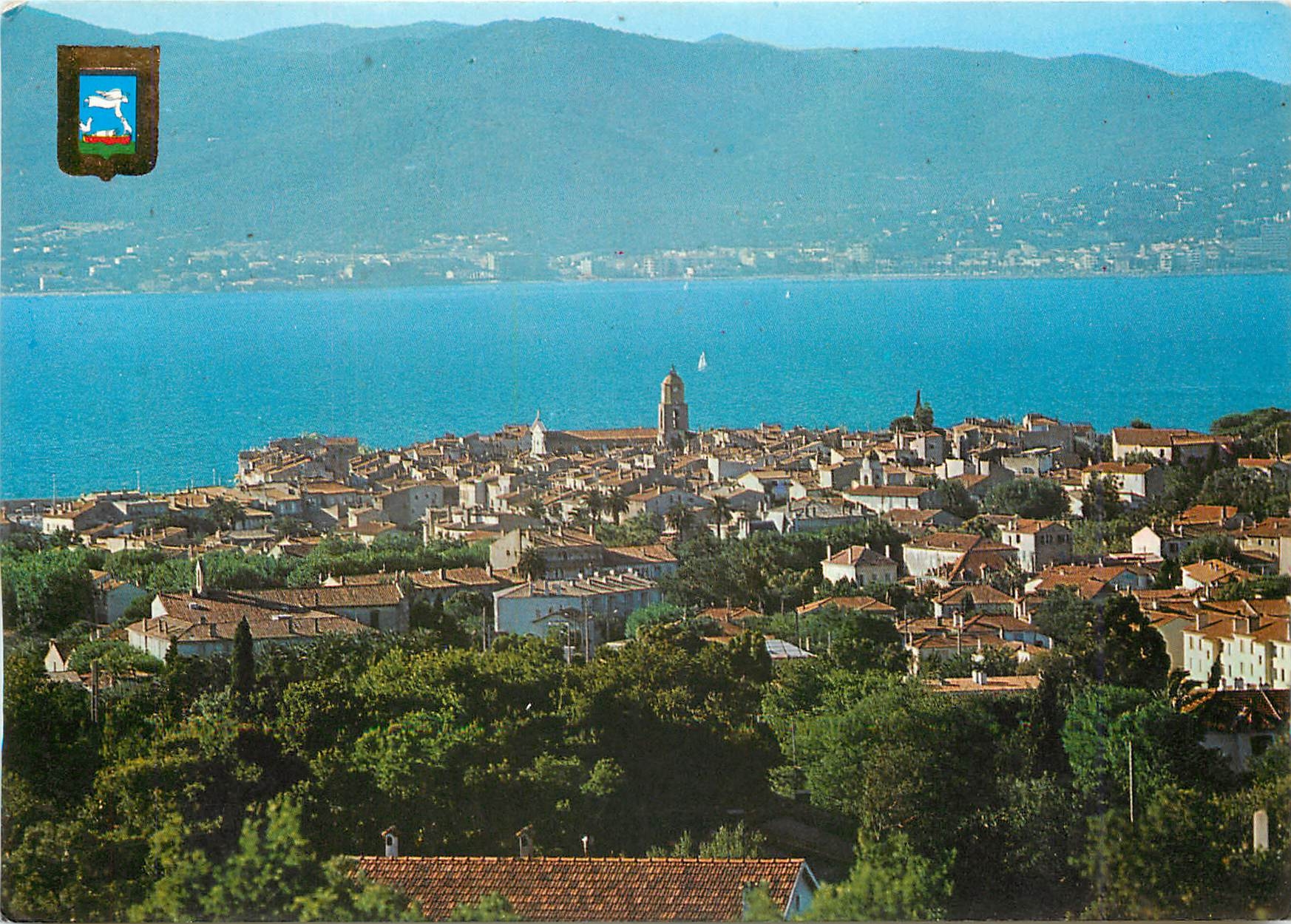 CPM Saint Tropez Vue generale dans le fond Ste Maxime et les Maures 