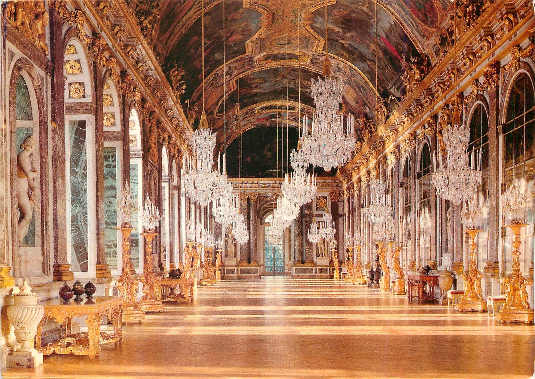 CPM Versailles La Galerie des Glaces 
