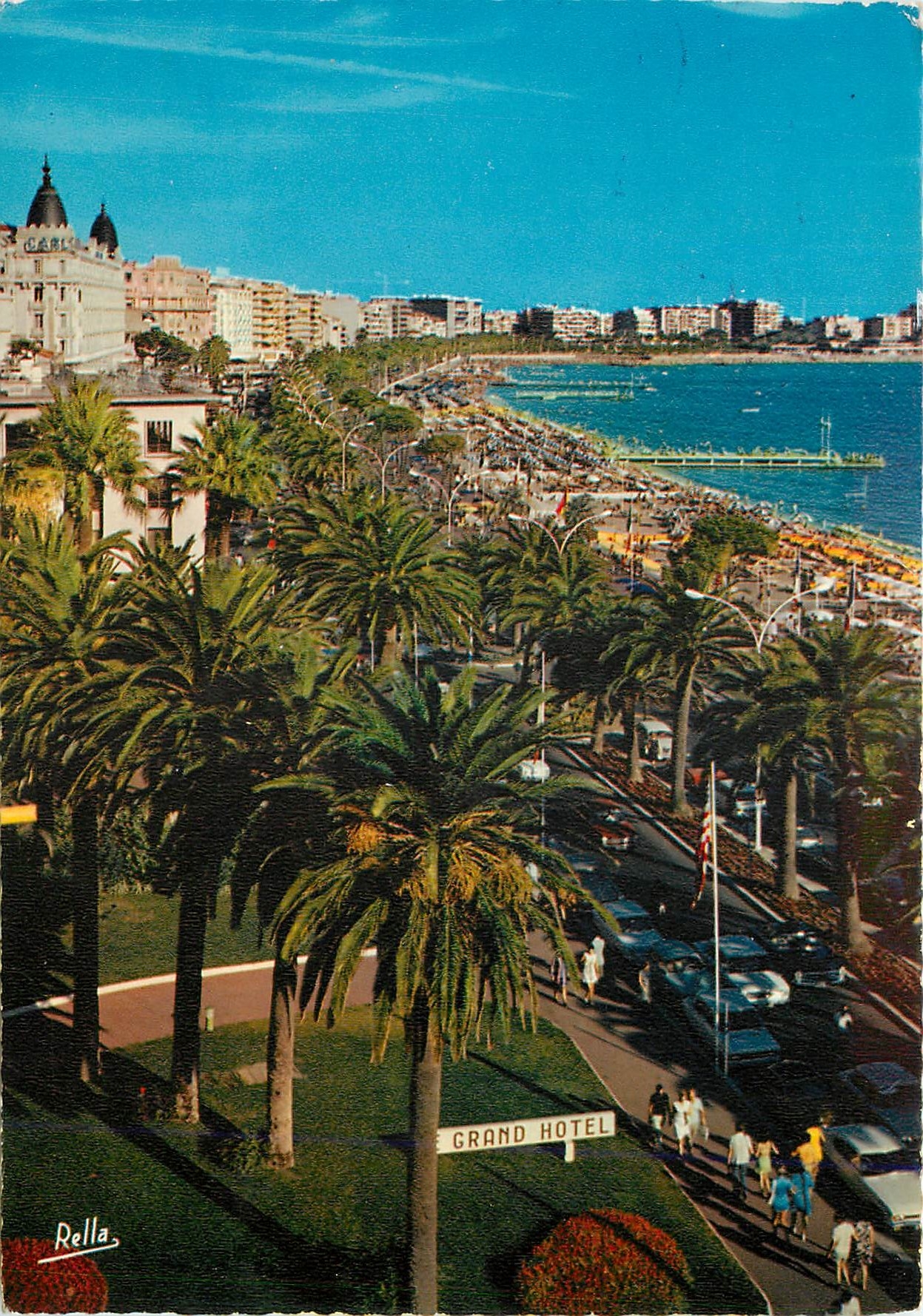 CPM La Cote d'Azur Cannes AM La plage de la Croisette et les Palaces 