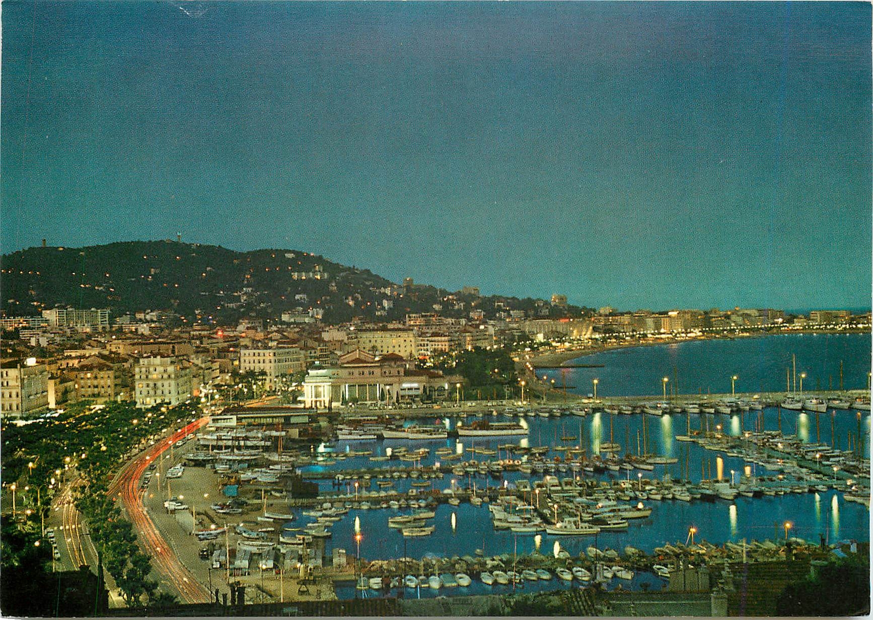CPM Cannes Le Port et la Croisette 
