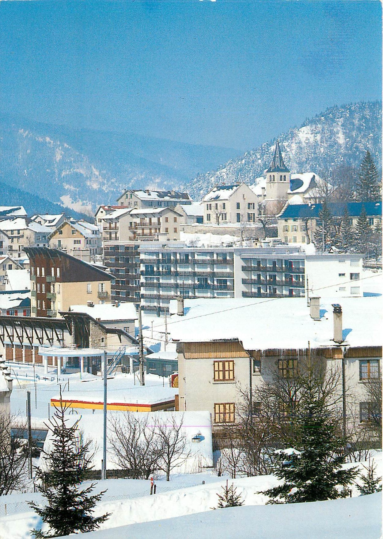 Villard-de-Lans — vue hivernale avec église et montagnes — éditeur Villard de Lans