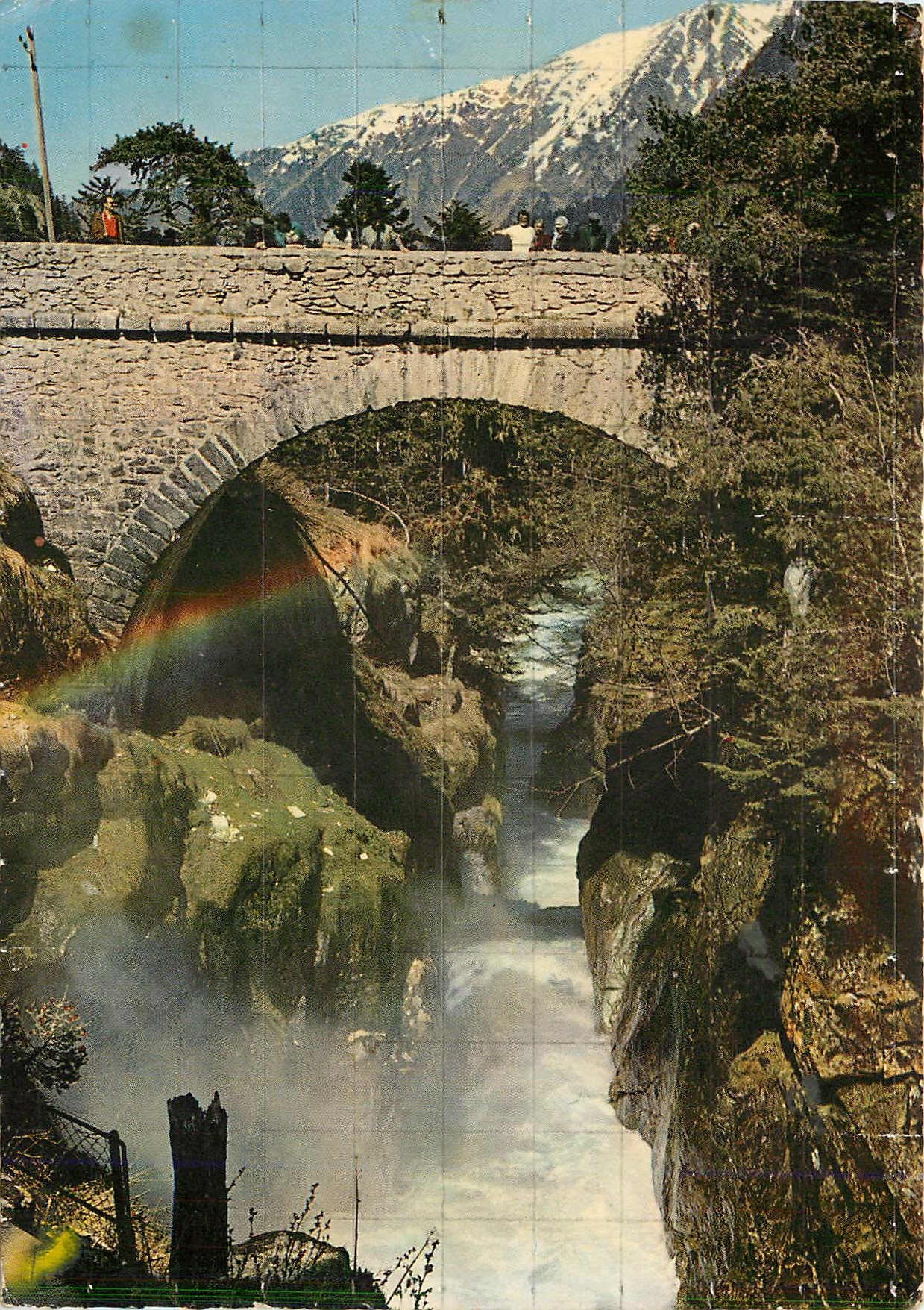 CPM Les Pyrenees Environs de Cauterets Le Pont d'Espagne 