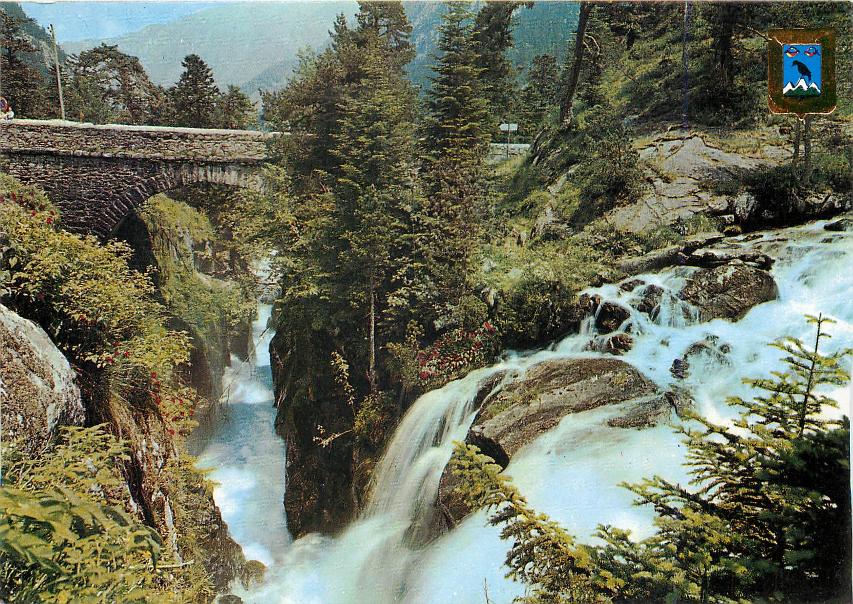 CPM Lumiere et Couleurs des Pyrenees Environs de Cauterets Le Pont d'Espagne 