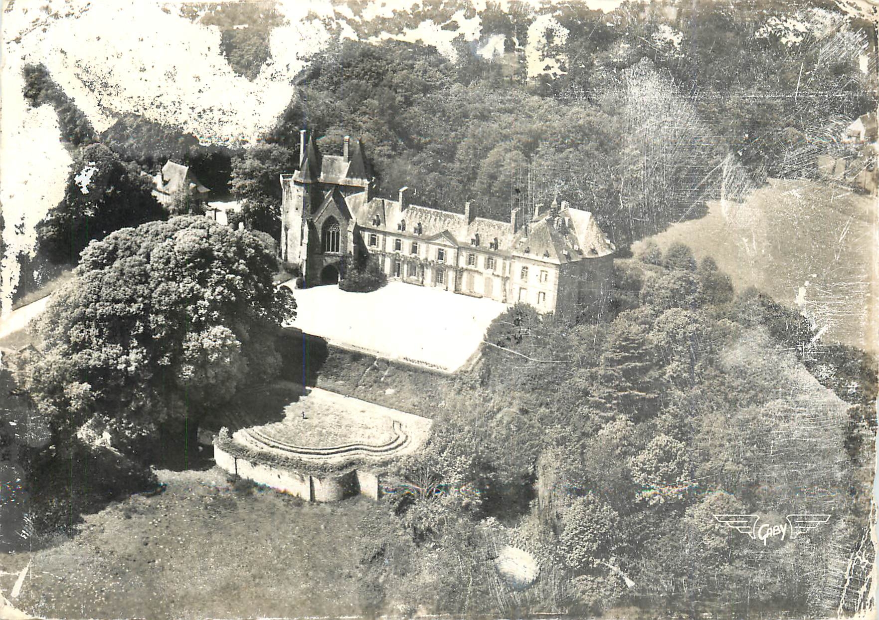 CPM Les Iffs Chateau de Montmuran pres Hede L et V 