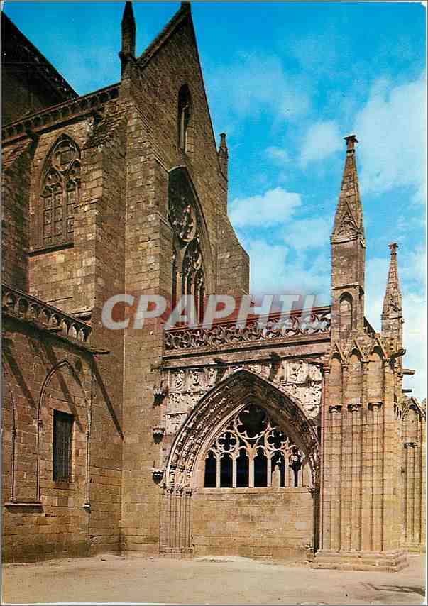 CPM Dol de Bretagne L et V Porche de la Cathedrale Saint Samson 