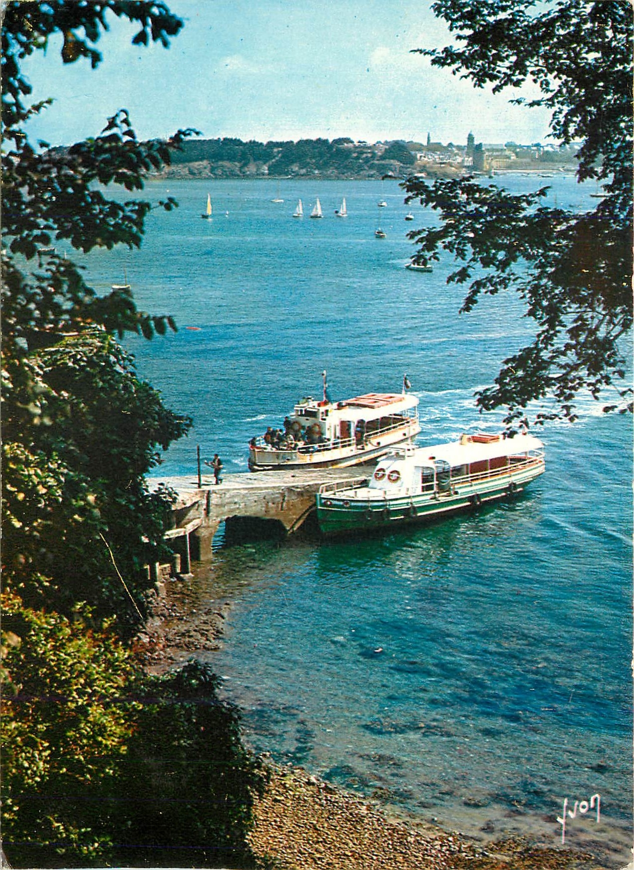 CPM La Bretagne Dinard Ille et Vilaine Promenade au Clair de Lune 