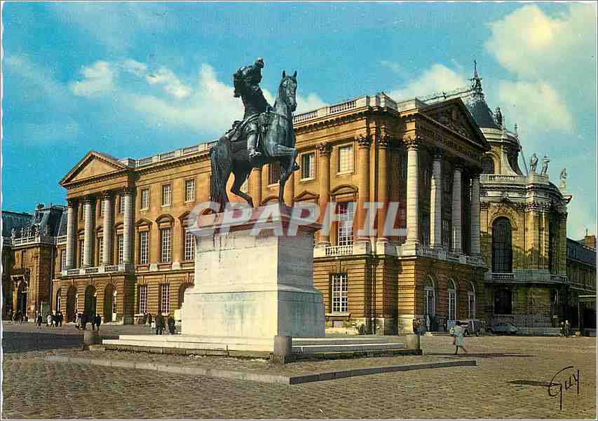 CPM Versailles et ses Merveilles Le Chateau la cour Royale la Statue de Louis XIV 