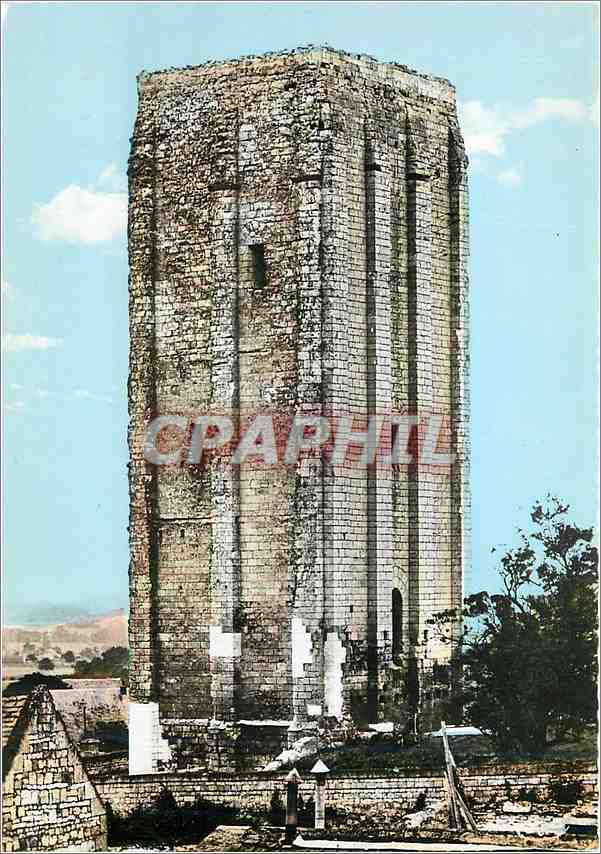 CPM Loudun (Vienne) Tour Carree de Foulques Nerra (Monument historique XIIe s)