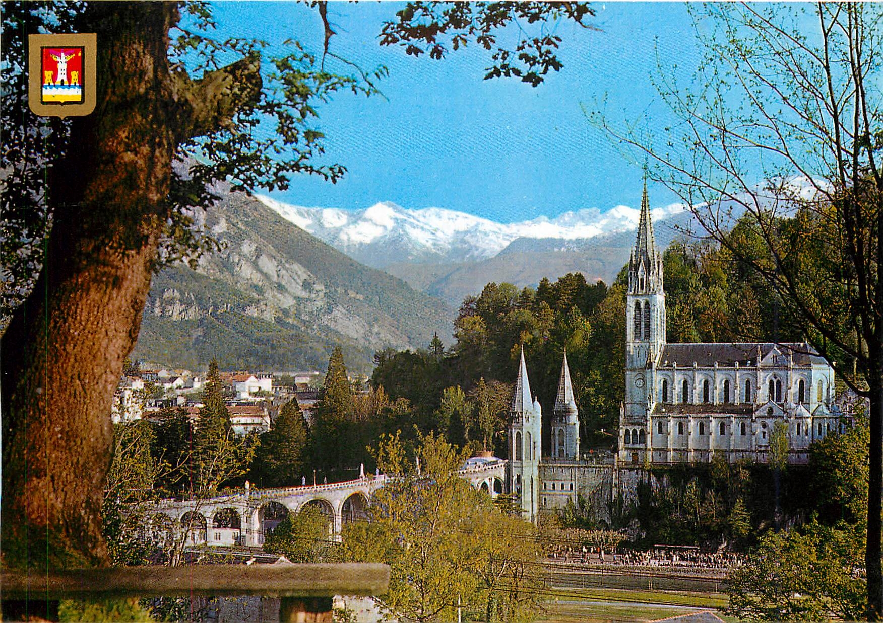 CPM Lourdes (H P) la Basilique et le Pic du Jer
