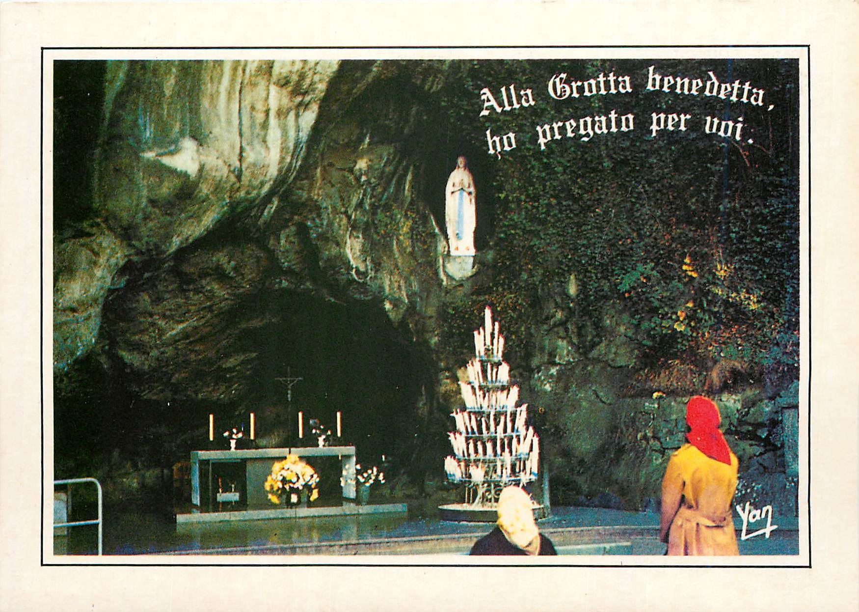 CPM Lourdes (H P) La Grotte Miraculeuse