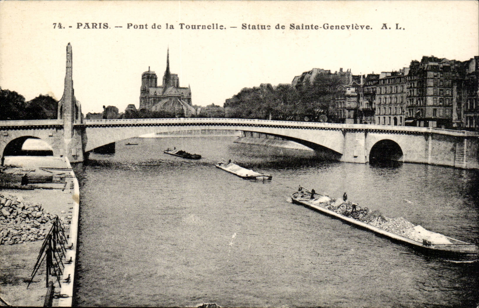 Paris CPA Pont de la Tournelle Statue de Sainte Genevieve