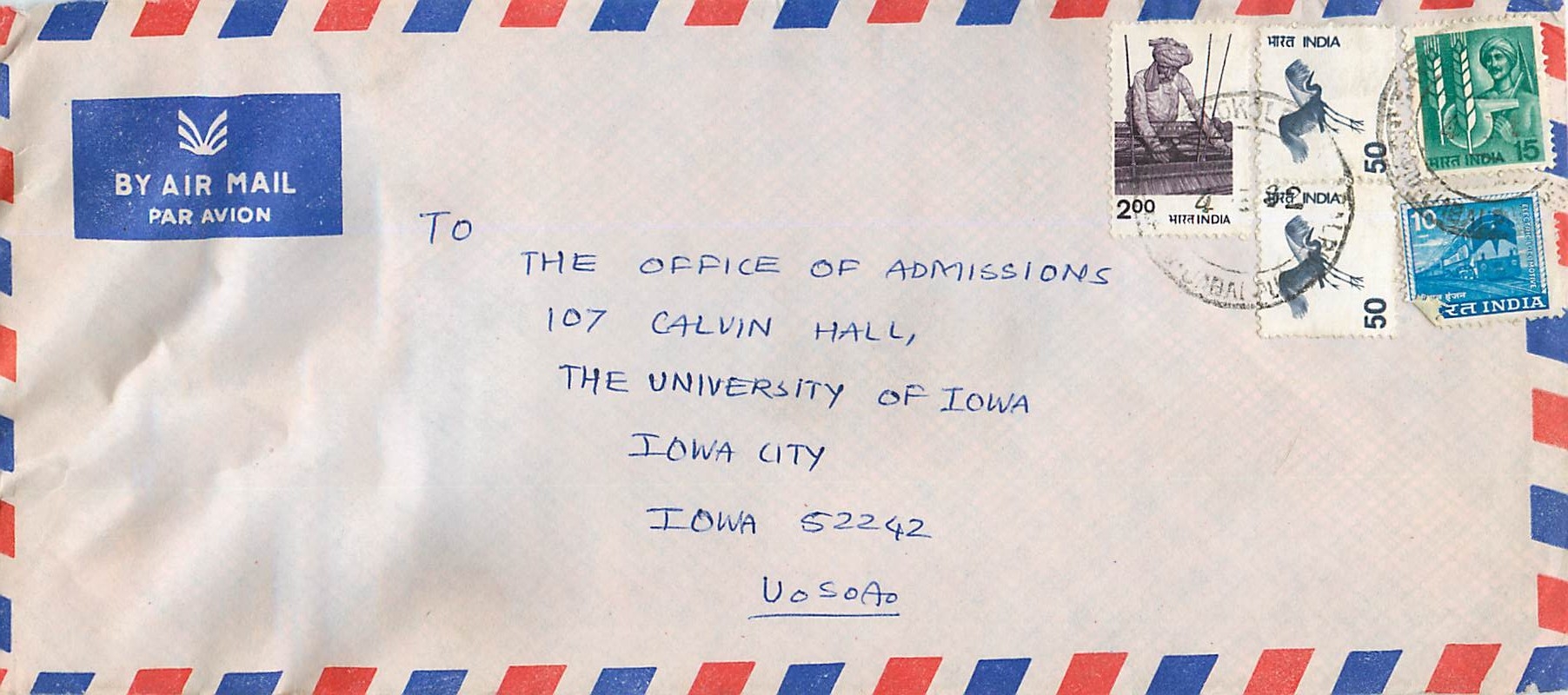 Enveloppe aérienne envoyée de l'Inde vers l'Université d'Iowa — timbres et cachet postal visibles