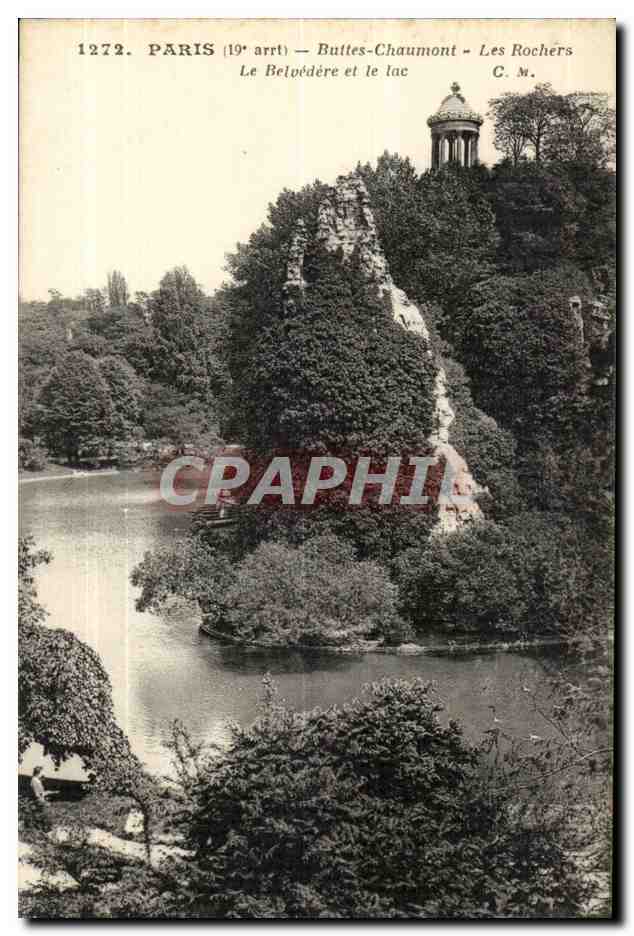 Paris CPA Buttes Chaumont Les rochers Le belvedere et le lac