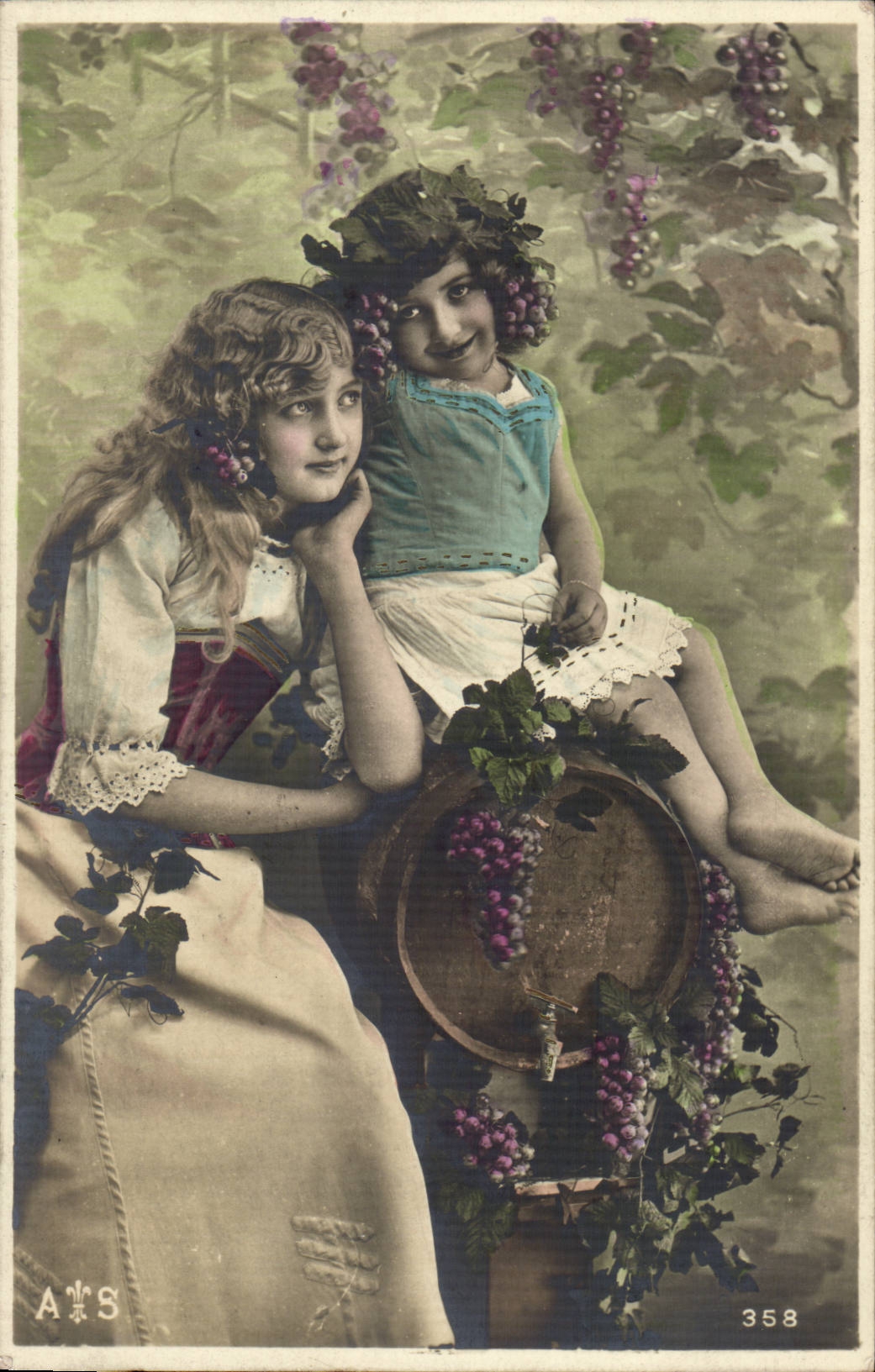 Fantaisie - Enfant - Margot - raisin - grapes - vin - wine -- CPA 