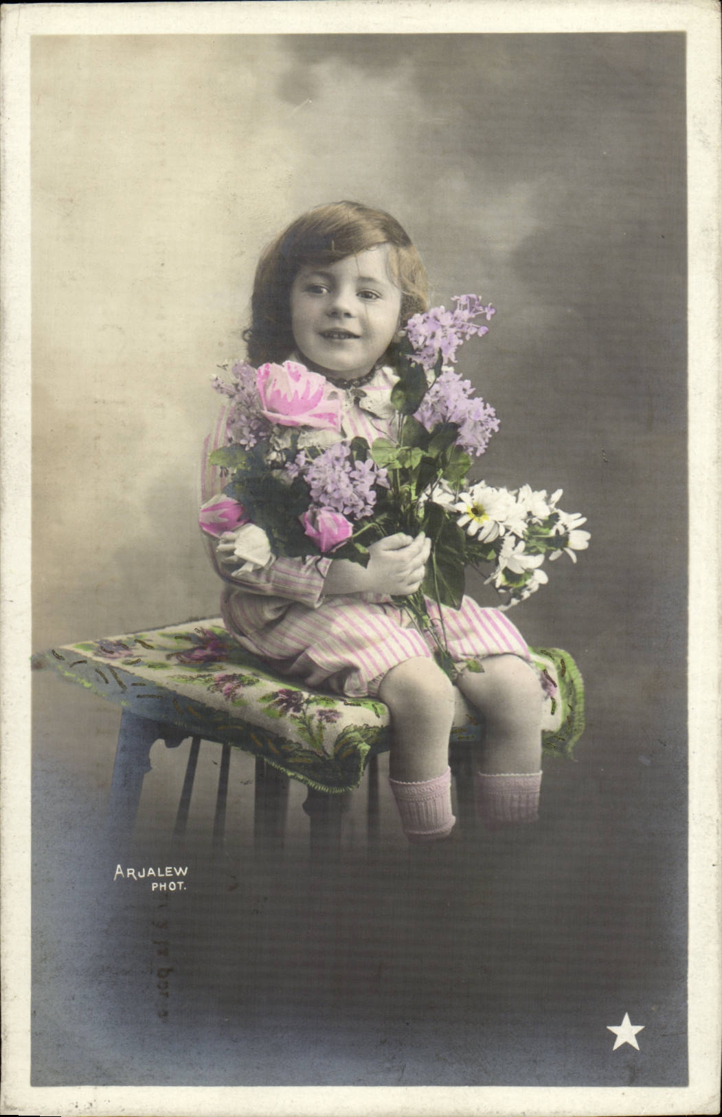 Fantaisie - Enfant - fille - fleur - Margot - Elise - Andre Chambon -- CPA 