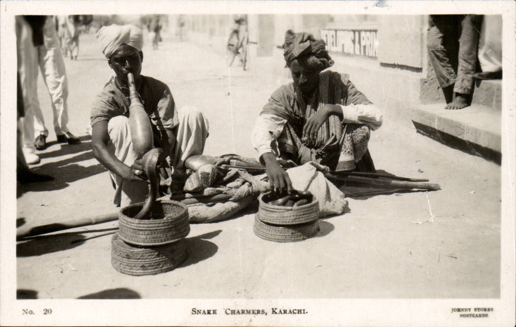Pakistan - Karachi - Snake Charmers - serpent CPA 
