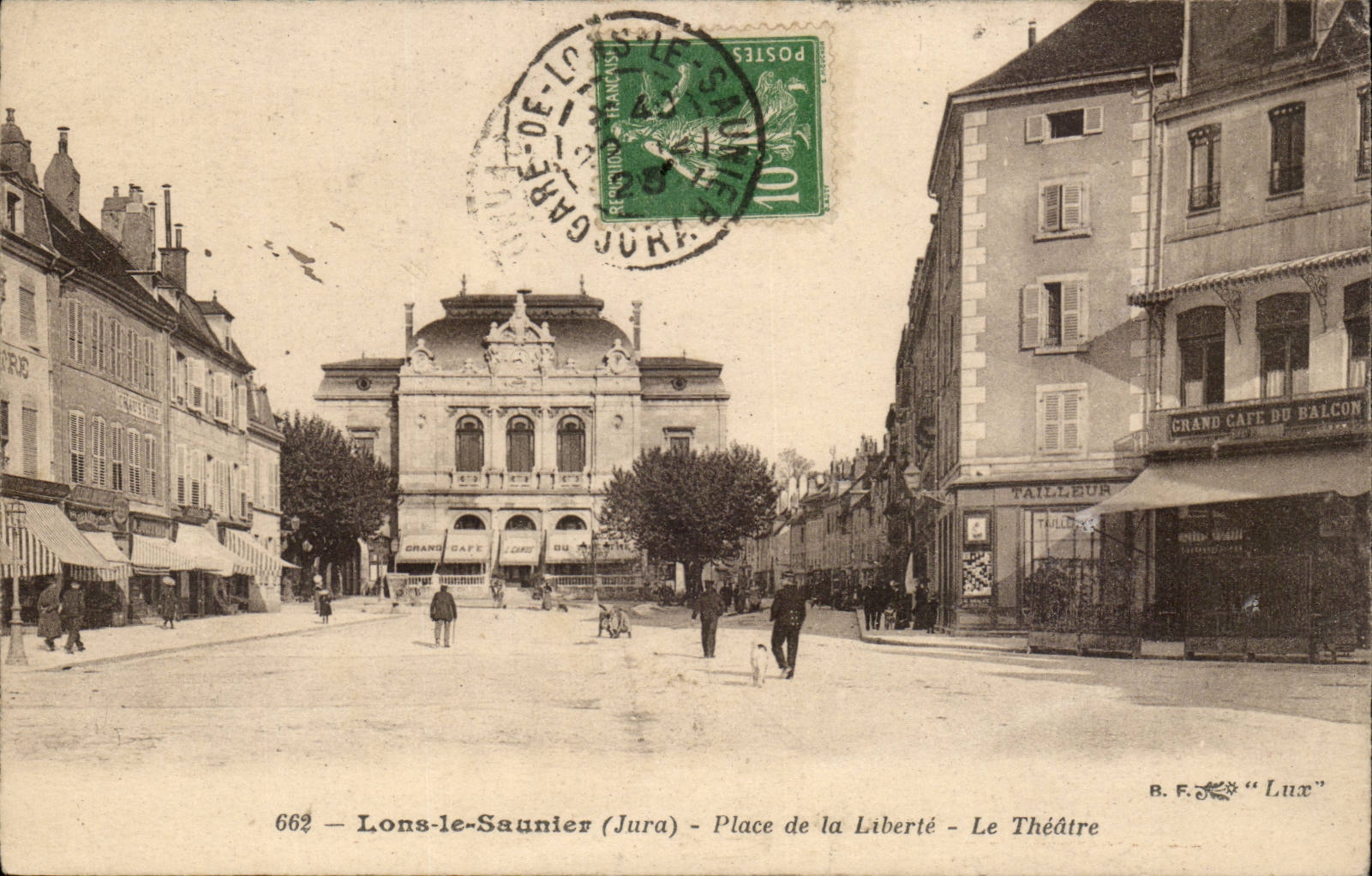 Lons le Saunier - Place de la Liberte - Le Theatre - CPA 