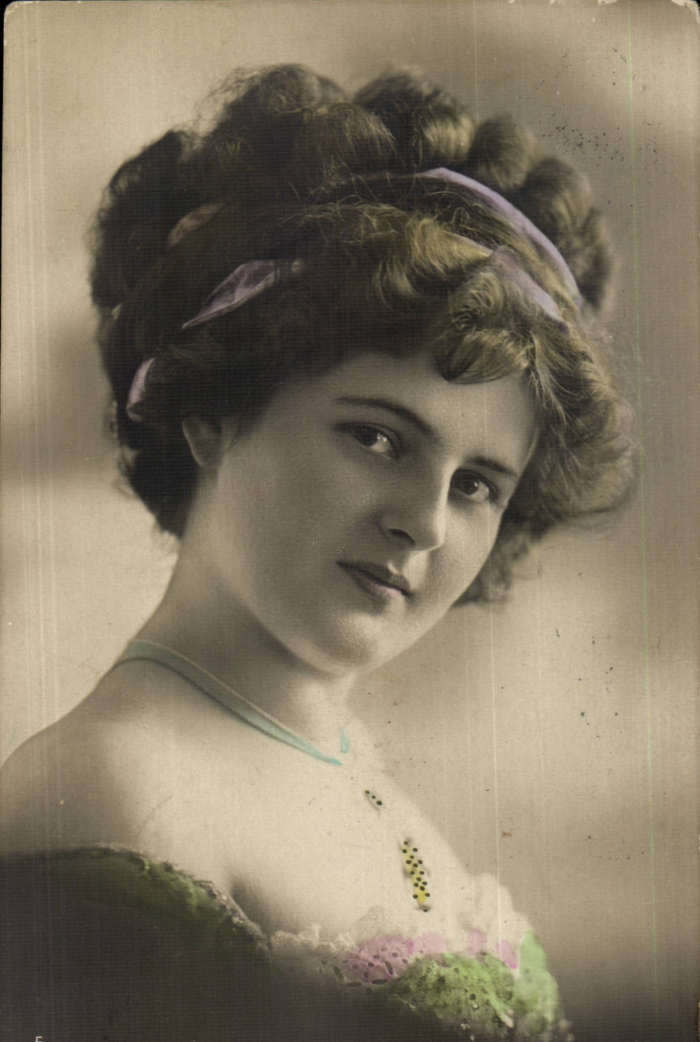 Fantaisie - Femme - Woman with elaborate hairdo (carte hongroise Hungary Hongrie)