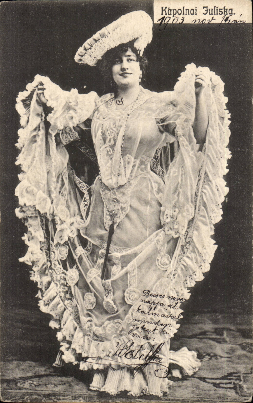 Kápolnai Juliska — Portrait en costume de scène — B.A., Budapest, No 73