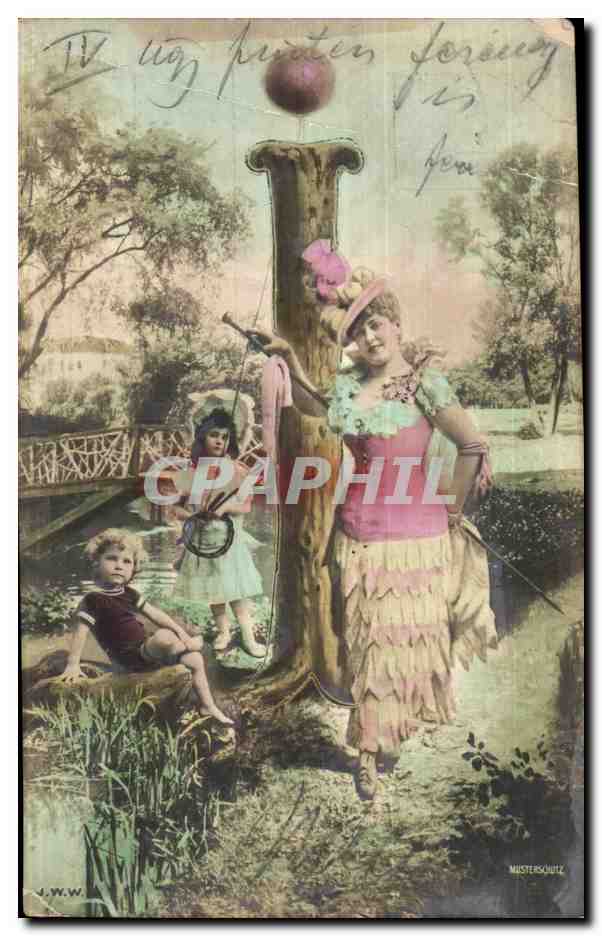 Fantaisie - Femme - Woman and children in fancy clothing (carte hongroise Hungary Hongrie) - CPA