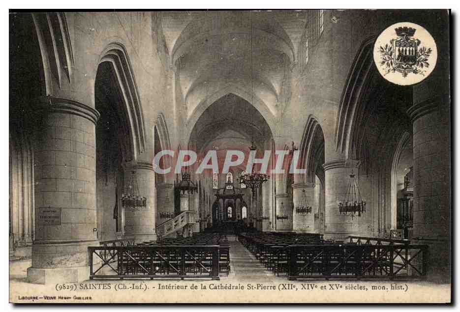 Saintes CPA Interieur de la cathedrale St Pierre (12e 13e 14e)