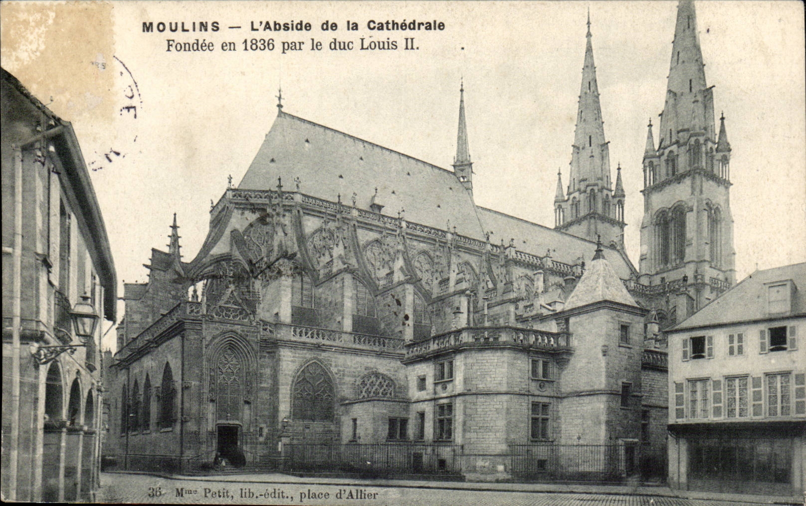 Moulins CPA Abside de la cathedrale Fondee en 1836 par le duc Louis XII