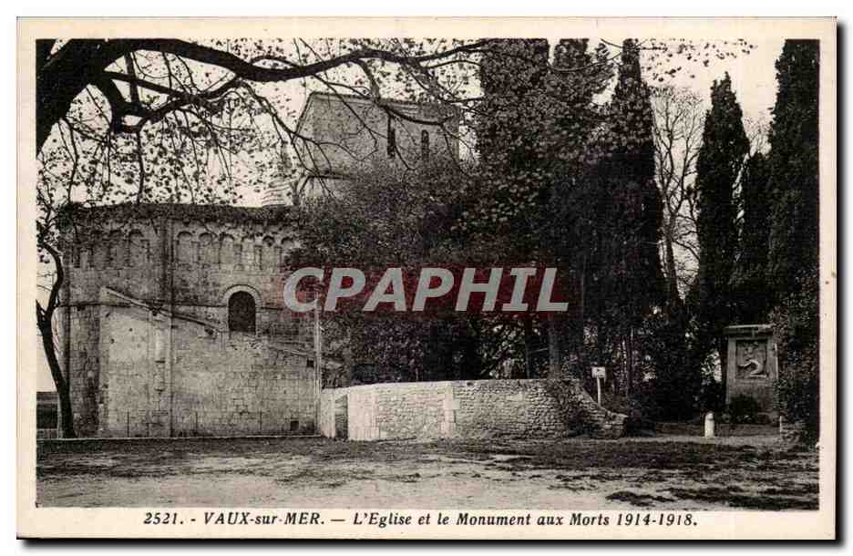 Vaux sur Mer CPA L eglise et le monument aus morts 1914 1918