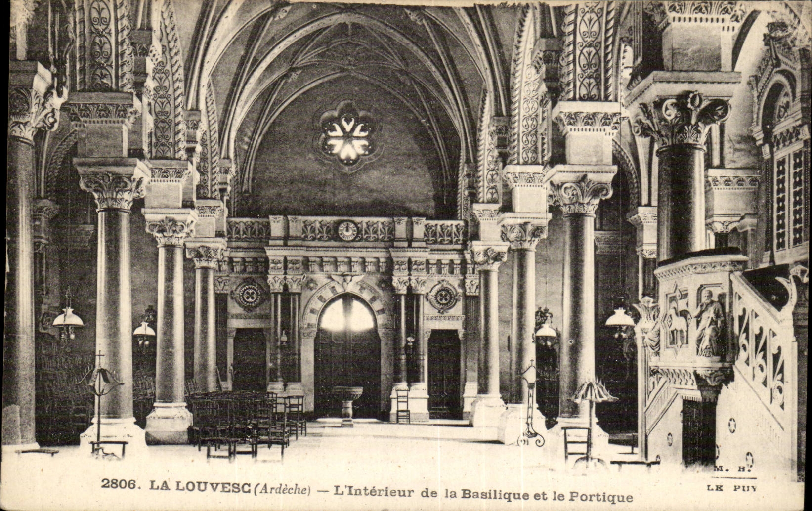 La Louvesc (Ardèche) — L'Intérieur de la Basilique et le Portique — Éditions d'Art Margerit-Breinil, Le Puy