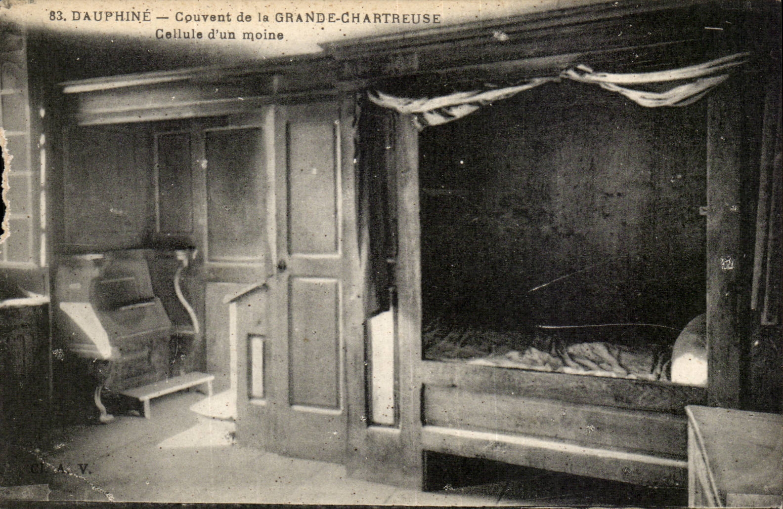 Dauphine CPA Couvent de la grande Chartreuse Cellule d un moine (monk)