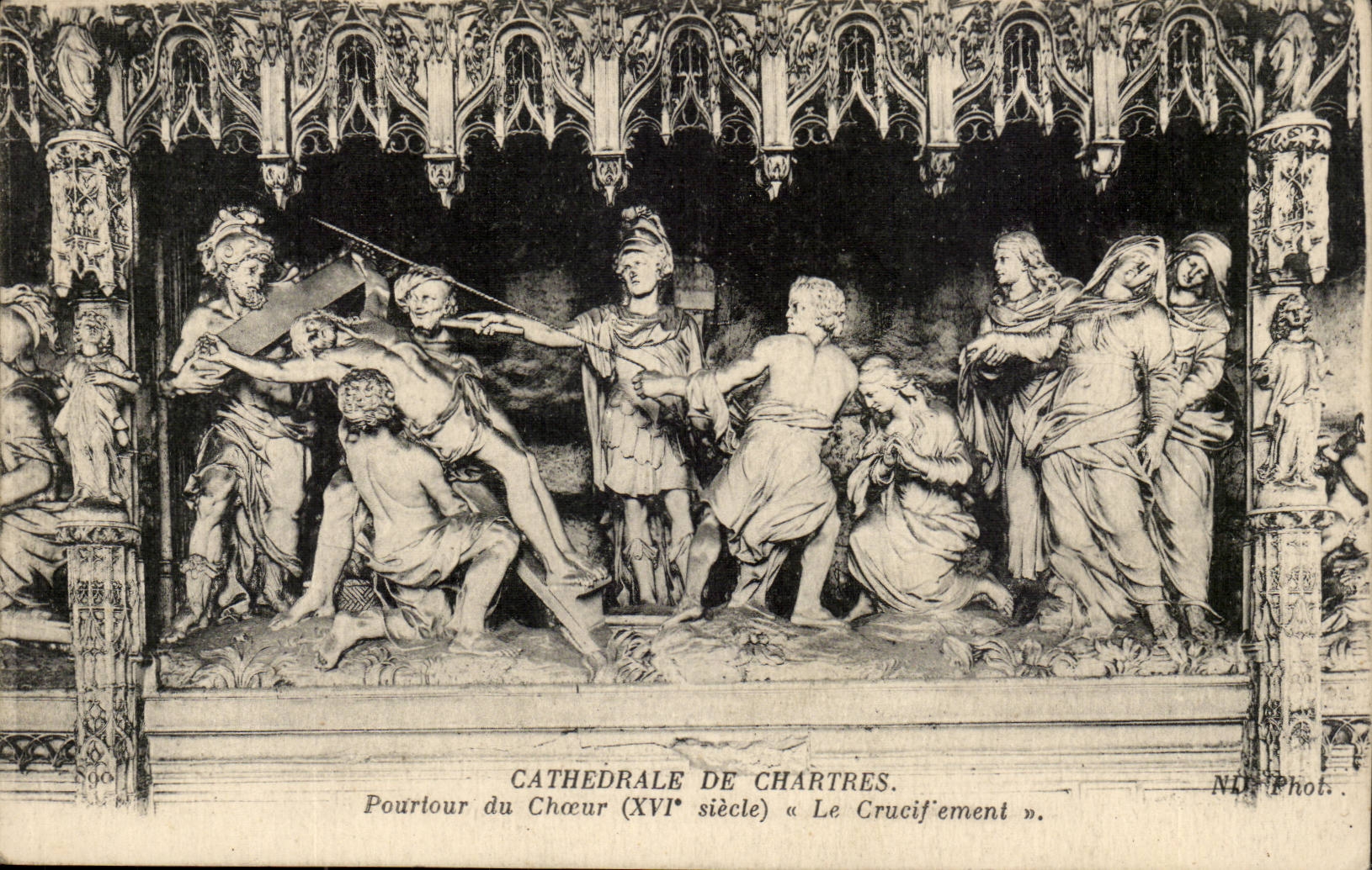 CPA Cathedrale de Chartres Pourtour du choeur Le crucifiement
