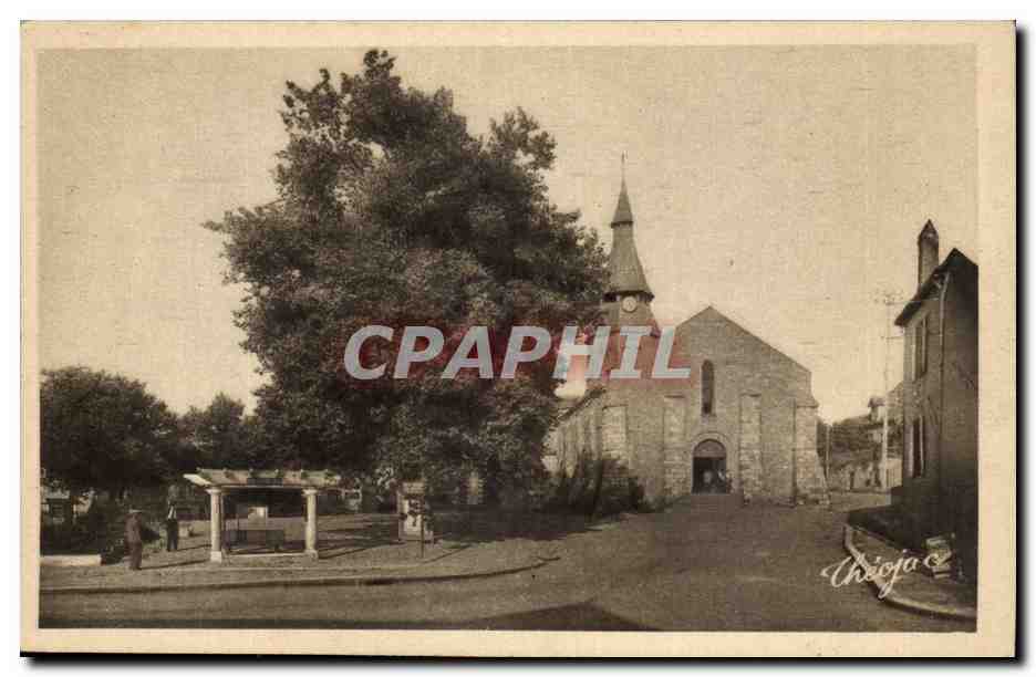 Neris les Bains CPA L'eglise (style Roman)