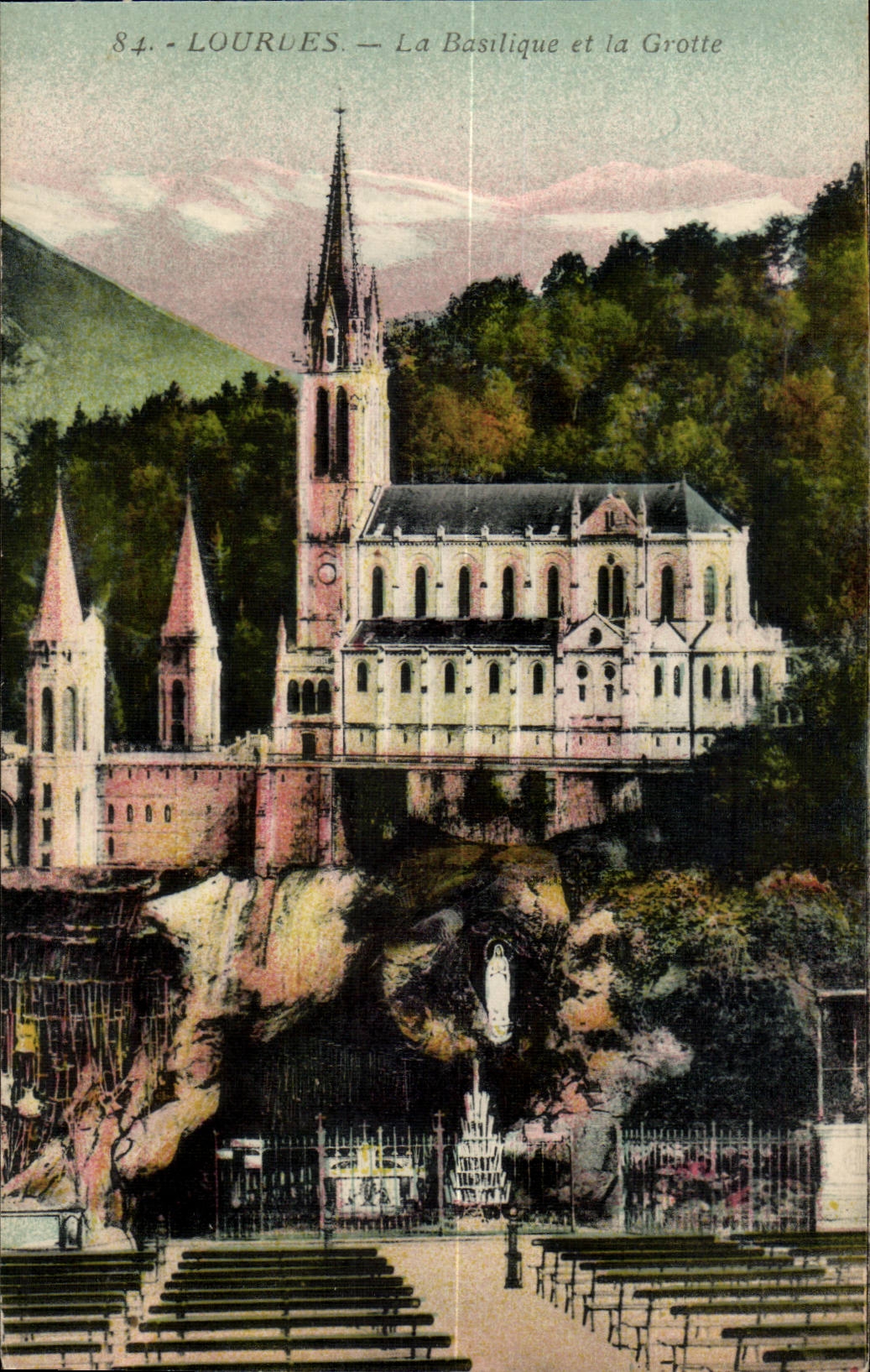 Lourdes CPA La basilique et la grotte