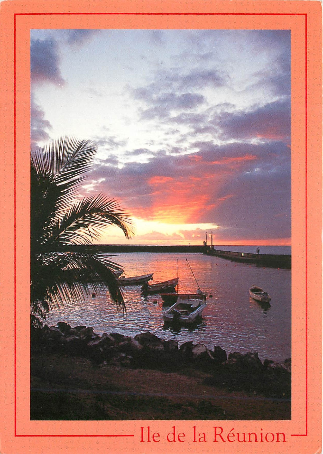 CPM Ile de la Reunion Coucher de soleil a Saint Gilles 