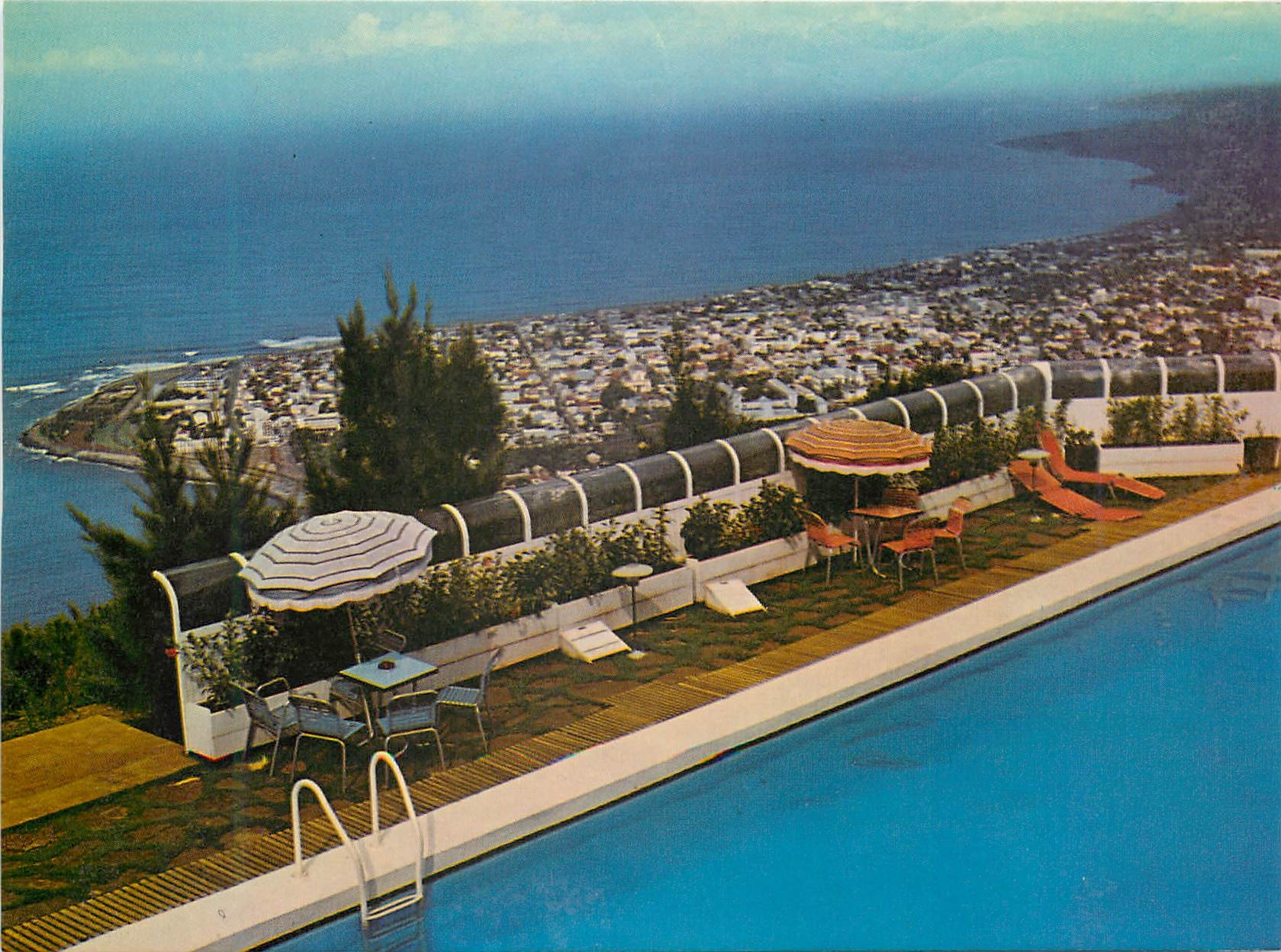 CPM Ile de la Reunion Vue panoramique sur Saint Denis Hotel des Relais Aerienes 
