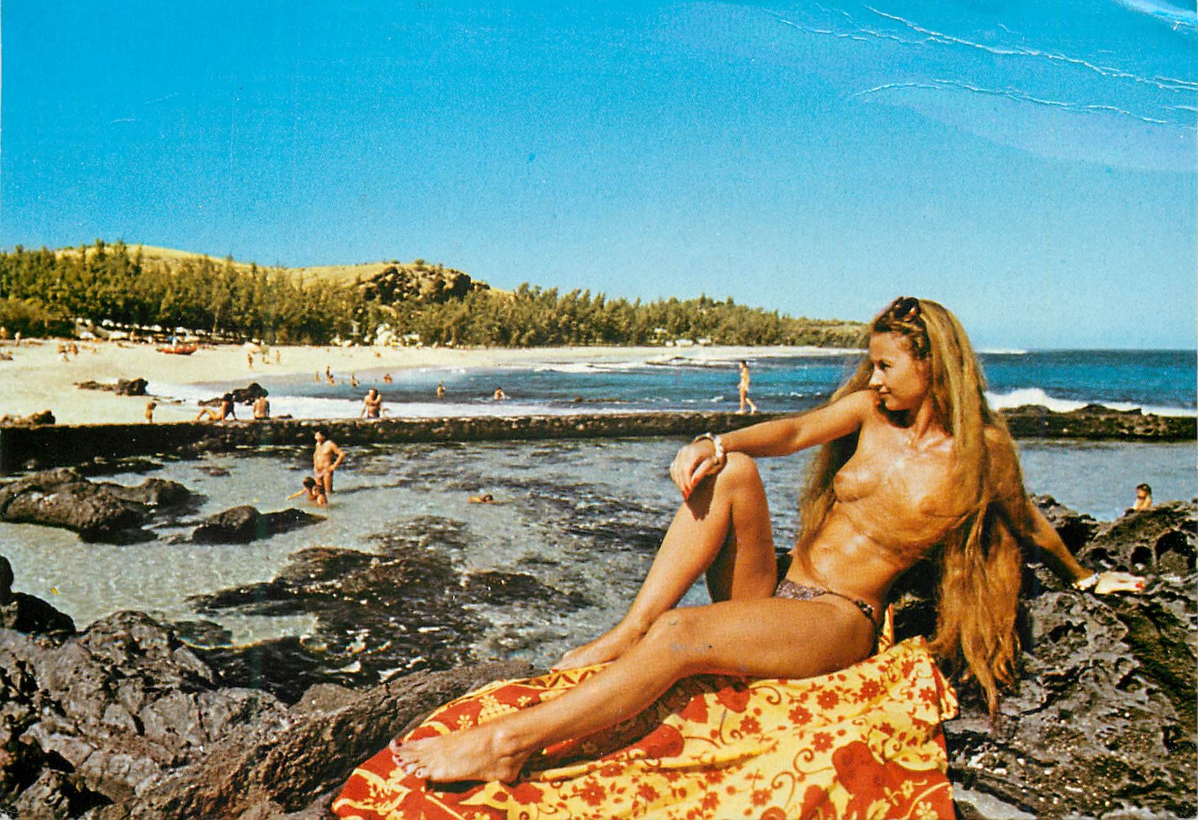 CPM L Ile de la Reunion Saint Gilles La plage Sirene