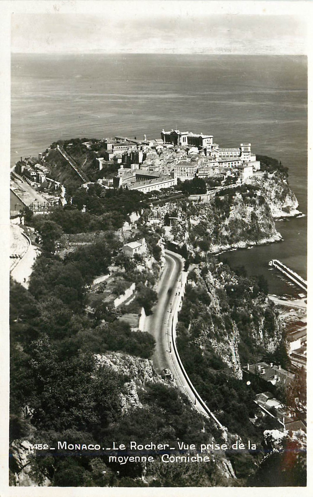 CPA Monaco Le rocher vue prise de la mayenne corniche 