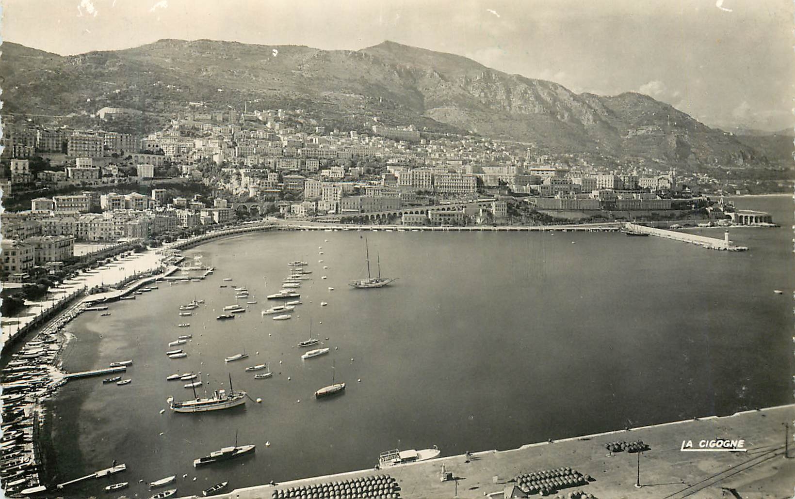 CPM Principaute de Monaco Vue panoramique sur la Condamine et Monte Carlo 