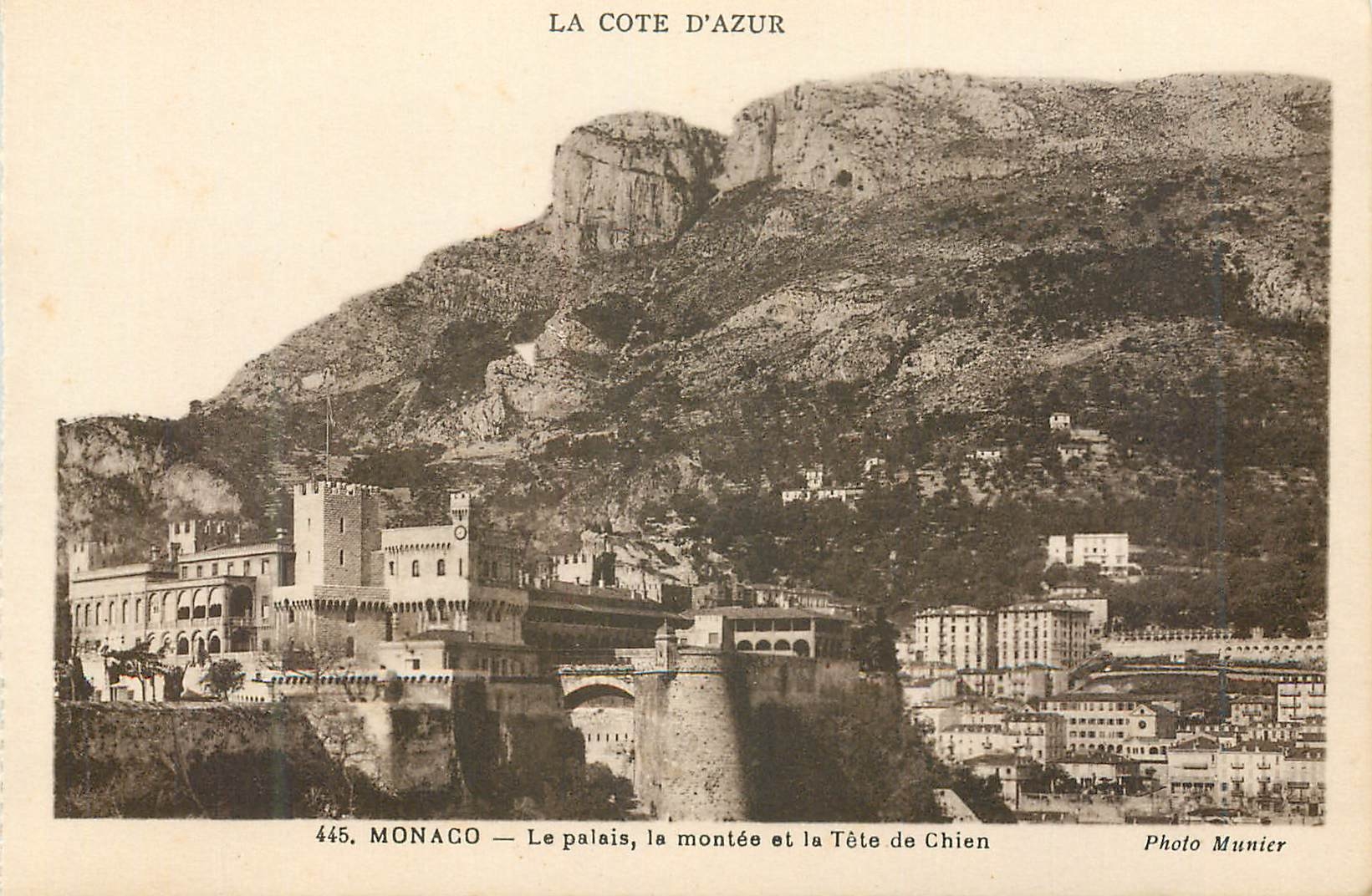 CPA Monaco Le palais la montee et la tete de chien 