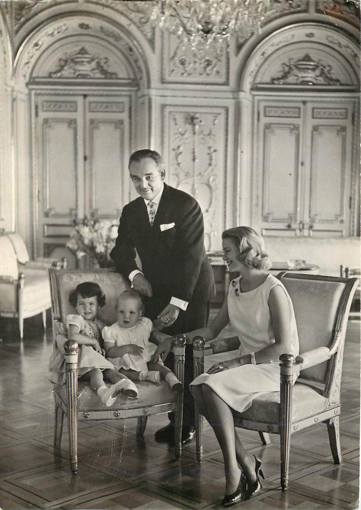 CPM Le Prince Rainier III La Princesse Grace Le Prince Albert La Princesse Caroline 