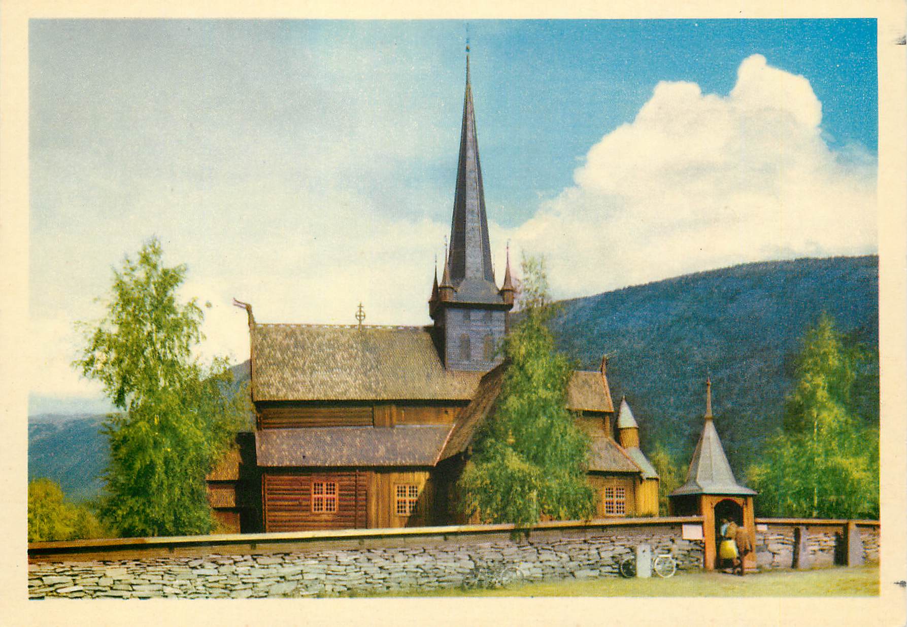 CPA Norge Lom Stavkirke Gudrandsdal 