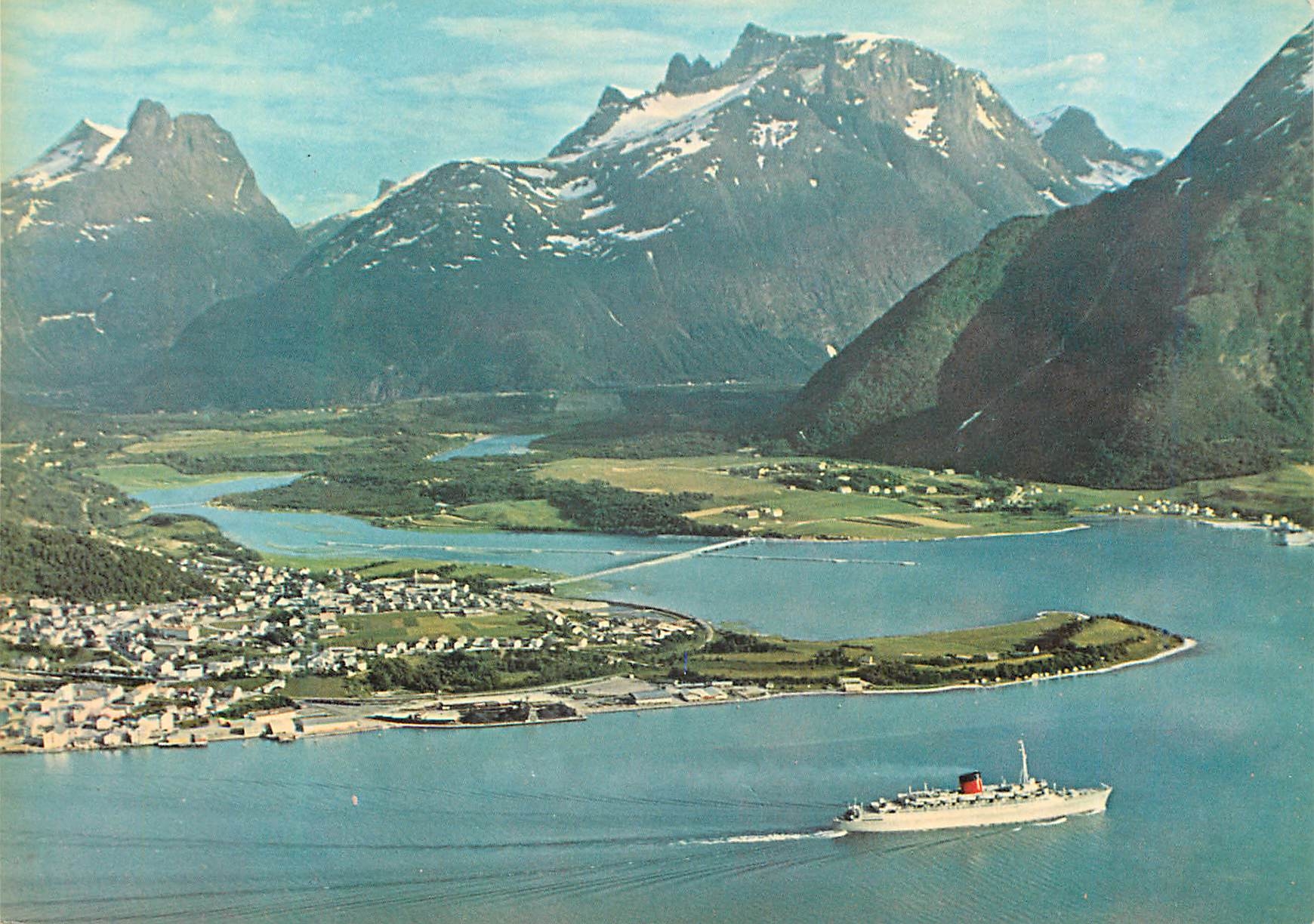 CPA Andalsnes og Veblungsnes mot Romsdalen 