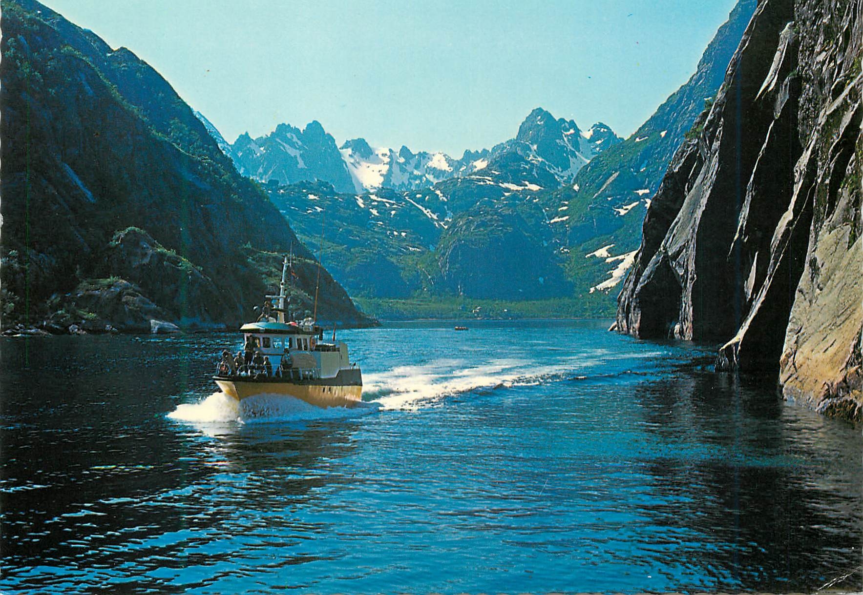 CPM Trollfjorden i Lofoten Bateau