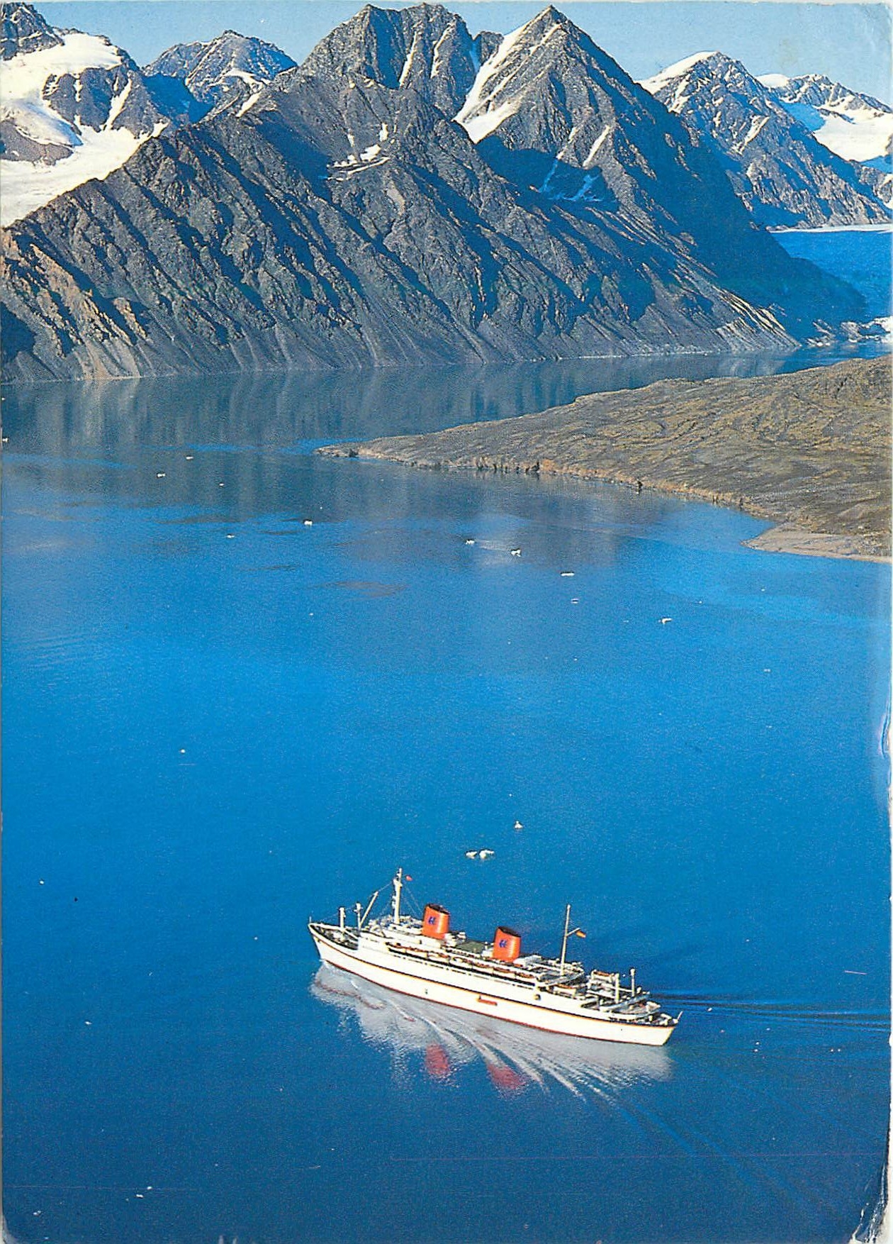 CPM Norway Tourist vessel in the Kross fjord Bateau