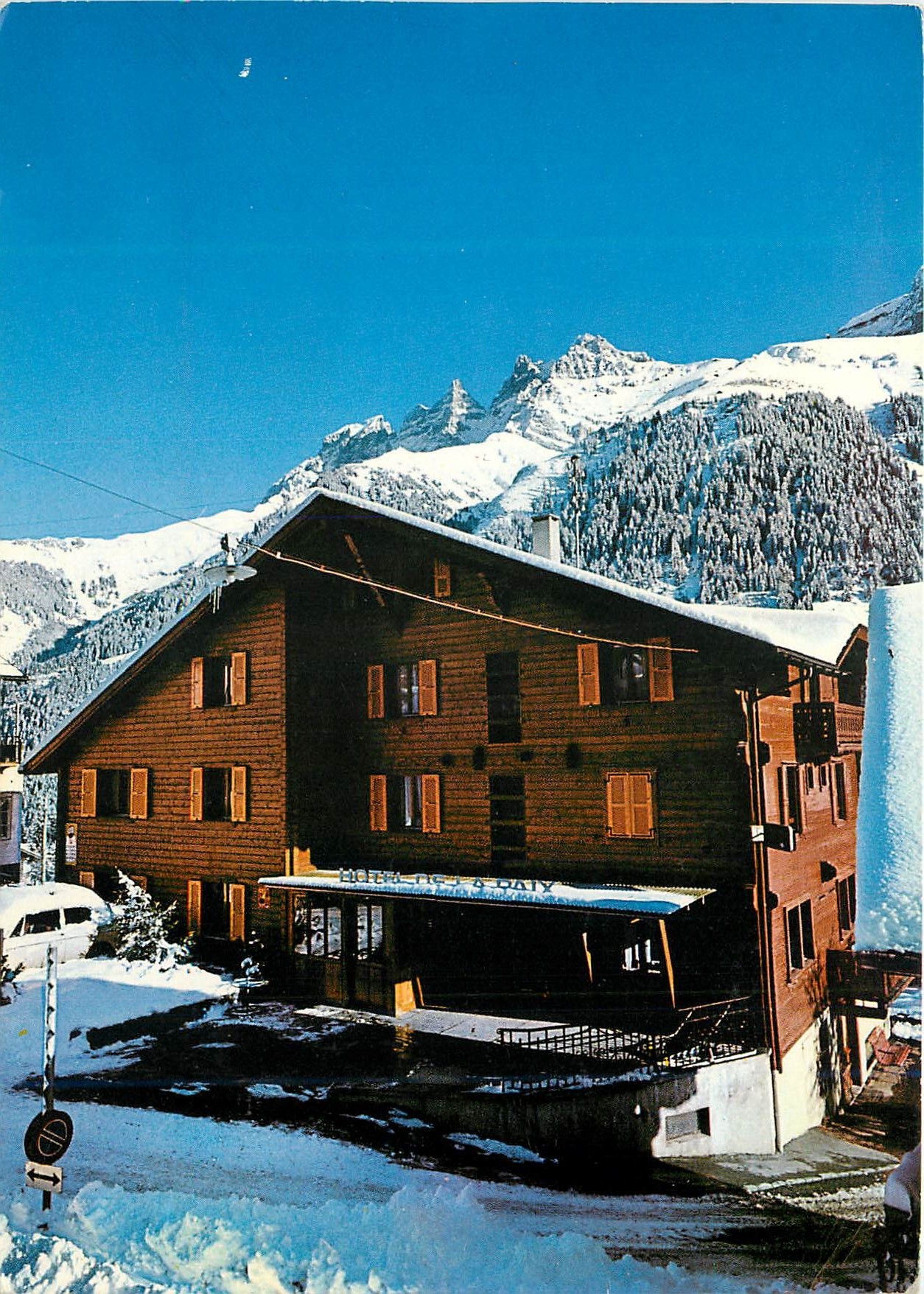CPM Hotel restaurant de la paix et les dents du Midi Champery Valais Suisse 